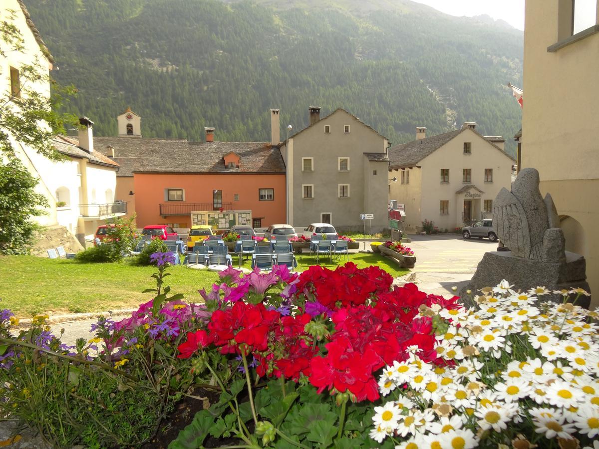 Hotel-Restaurant Grina Simplon Exterior photo
